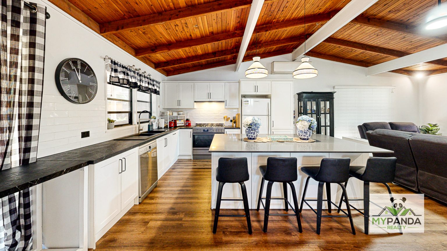 4-Lerose-Avenue-Kitchen 1