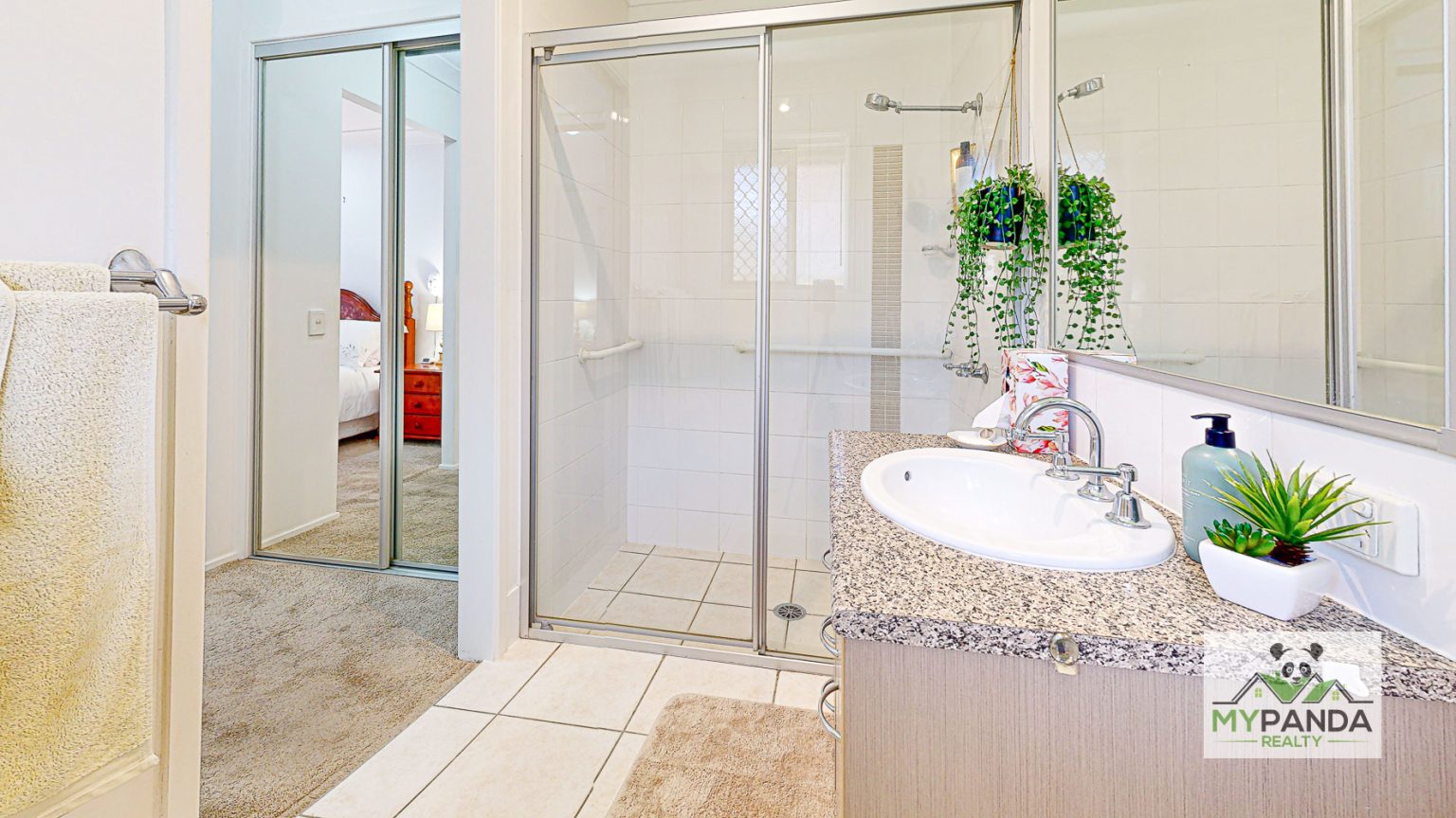 4-Valencia-Court-Bellmere-Bathroom 1
